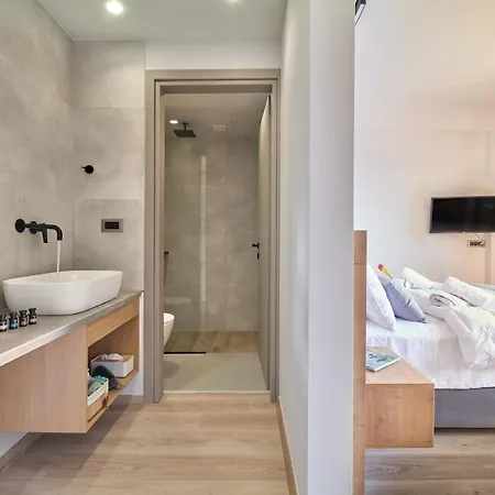 Thearia Maisonette *