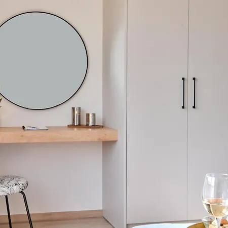 Thearia Maisonette *