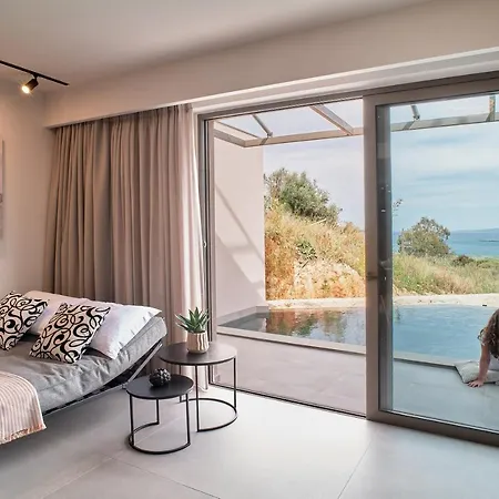 Thearia Maisonette Souda